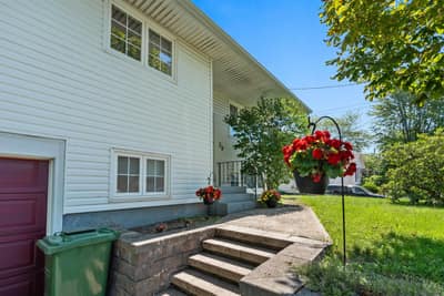 39 Robert Drive — photo 3
