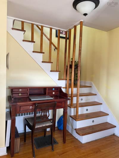 50 Rose Avenue — photo 3