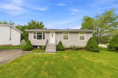11 Savona Court — photo 2