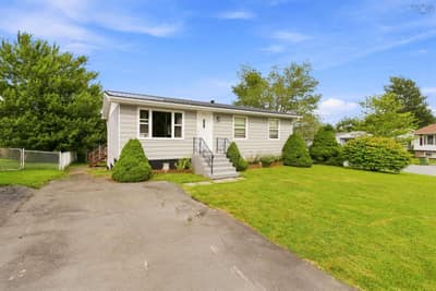 11 Savona Court — photo 3