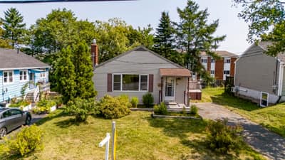 60 Thornhill Drive — photo 2