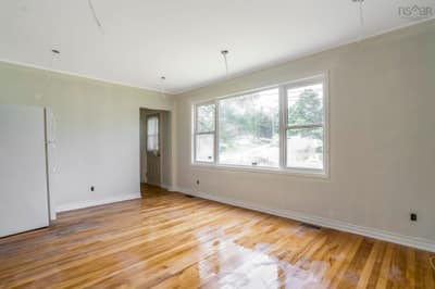 60 Thornhill Drive — photo 5