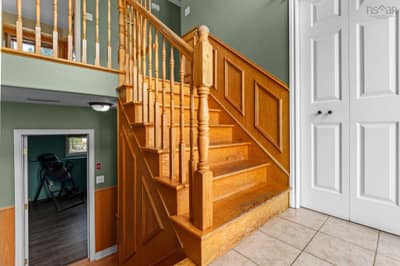 214 Hemlock Drive — photo 2