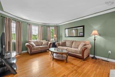 214 Hemlock Drive — photo 4