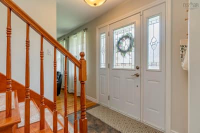 140 Flagstone Drive — photo 2