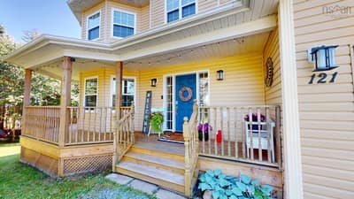 121 Greenough Drive — photo 4