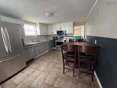 1057 George Street — photo 4
