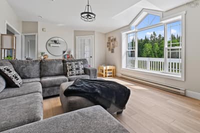 33 Matway Drive — photo 8