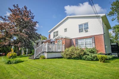 215 Evergreen Drive — photo 3