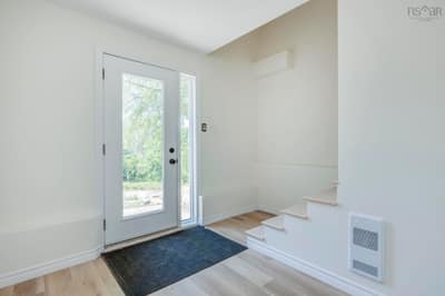 638 Port Lorne Road — photo 3