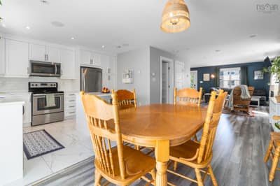 151 Mica Crescent — photo 3