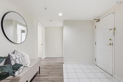 1041 Wellington Street #210 — photo 2
