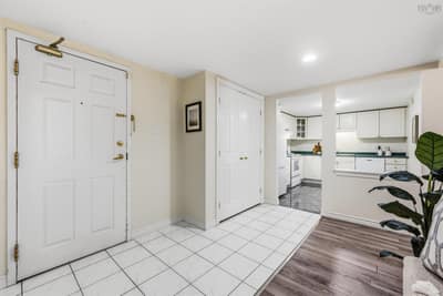 1041 Wellington Street #210 — photo 4