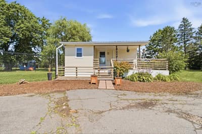 1096 Highway 2 — photo 8