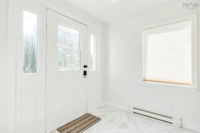 1119 Neily Crescent — photo 2