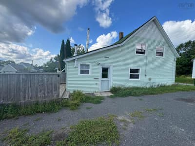 2049 Irving Street — photo 2