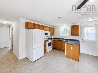 1140 Susan Drive — photo 2