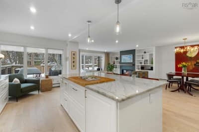 1162 Waterloo Street — photo 4
