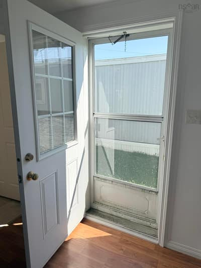 61 Gillis Crescent — photo 2