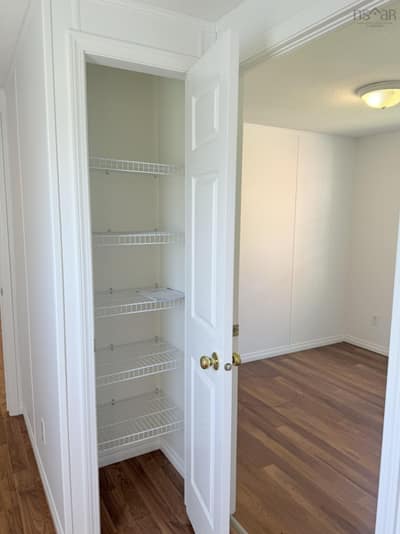 61 Gillis Crescent — photo 8