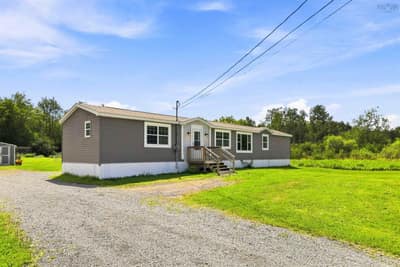 20533 Highway 2 — photo 3