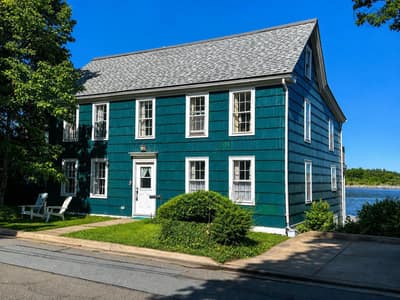 32 Main Street — photo 2