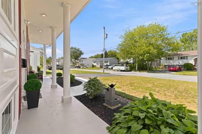18 P Thomas Drive — photo 3