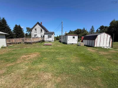 108+110 Kingsburg Road — photo 7