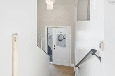 6 Newberry Court — photo 4