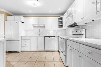 78 Regency Park Drive #207 — photo 3