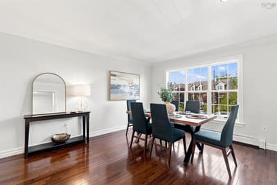 42 Lasalle Court — photo 5