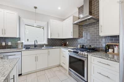 52 Eliza Ritchie Crescent — photo 2