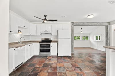 2386 Greenfield Road — photo 3