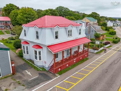 111 Montague Row — photo 4