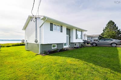 31 Amber Drive — photo 3