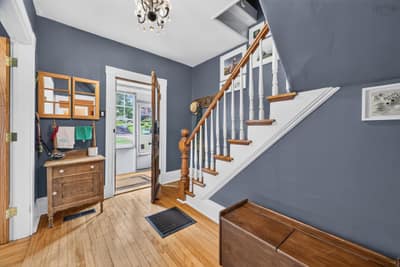 222 Victoria Street — photo 3