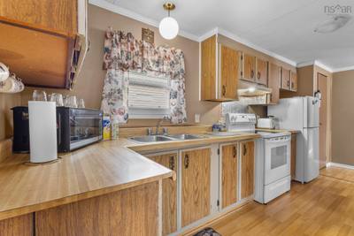64 Bridget Avenue — photo 3