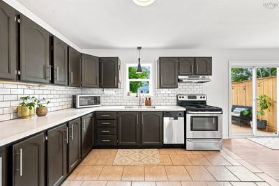 16 Colonna Place — photo 2