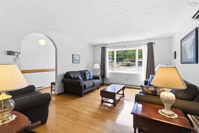 115 Cavalier Drive — photo 4