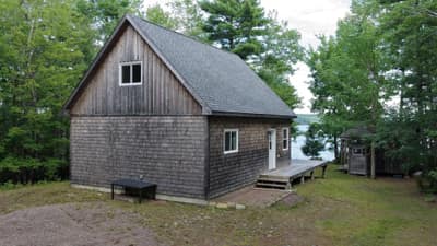 297 Albion Drive — photo 3
