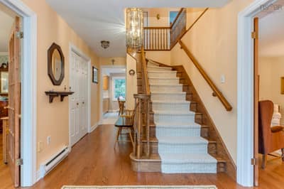 6 Brockhurst Close — photo 2