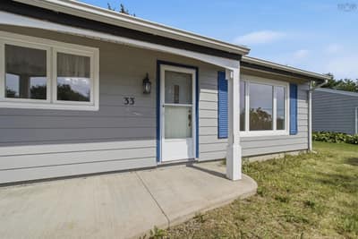 33 Inverary Drive — photo 2