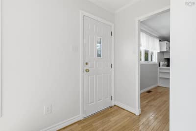 33 Inverary Drive — photo 5