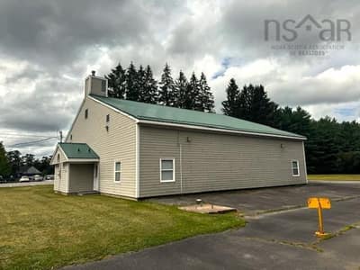 9692 Highway 8 — photo 5