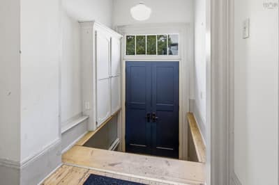 2048 Creighton Street — photo 2