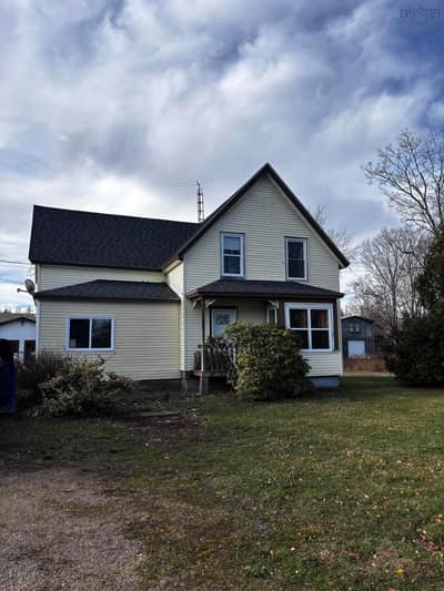 55 Maple Avenue — photo 2