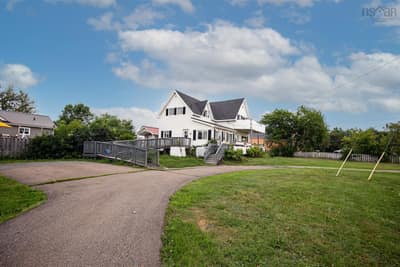 10307 Durham Street — photo 2