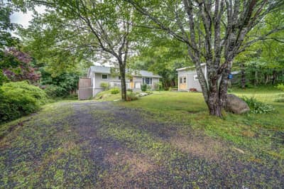 21 Cathy Road — photo 3