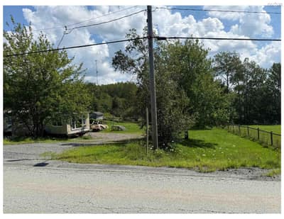 1025 East Uniacke Road — photo 4