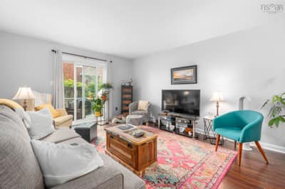 3 Collins Grove Court — photo 2